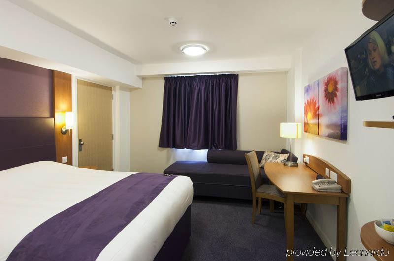 Premier Inn Premier Inn Rhuddlan Bagian luar foto